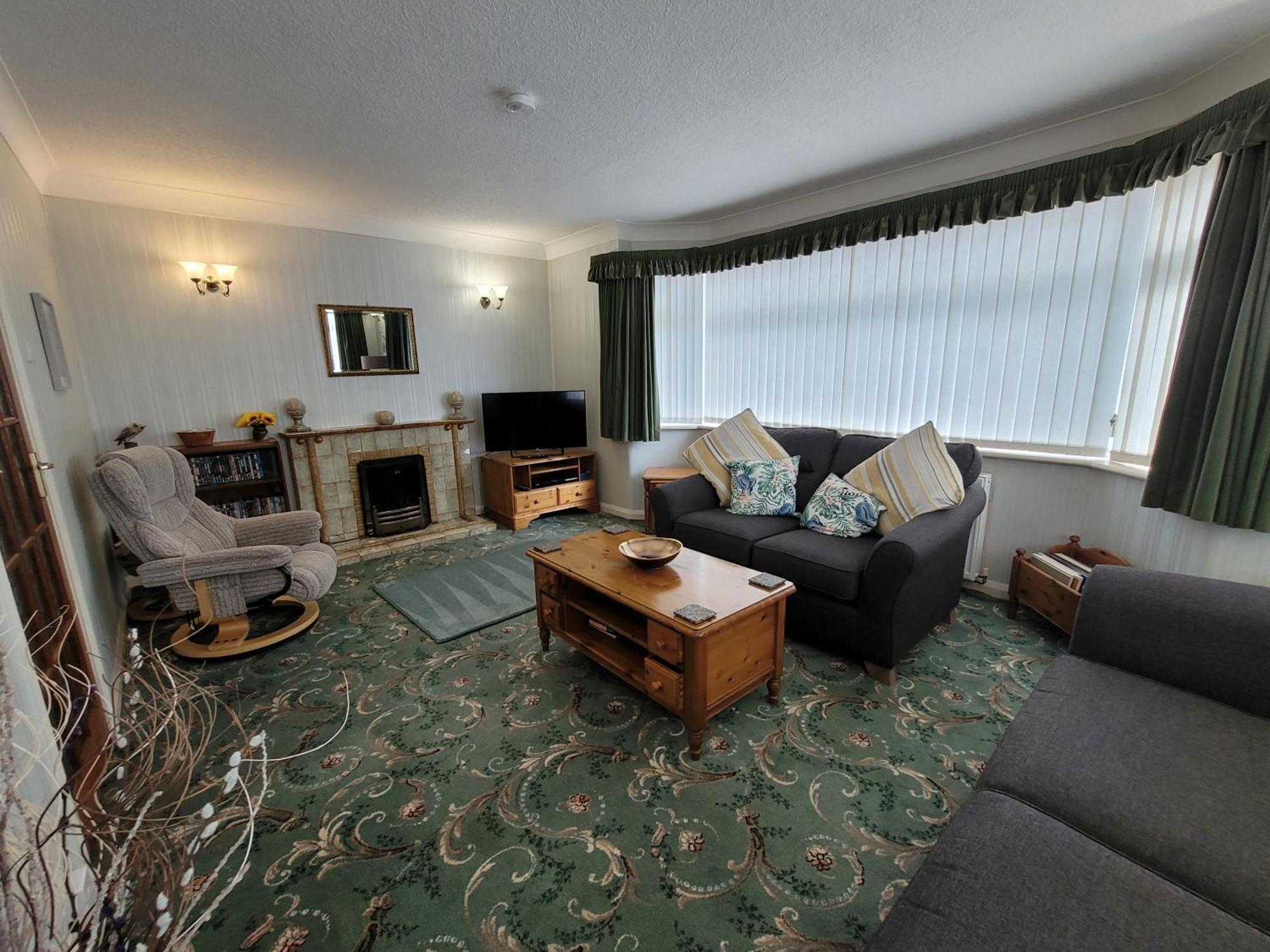 The Hermitage Private Detached Bungalow Villa Rhyl Esterno foto